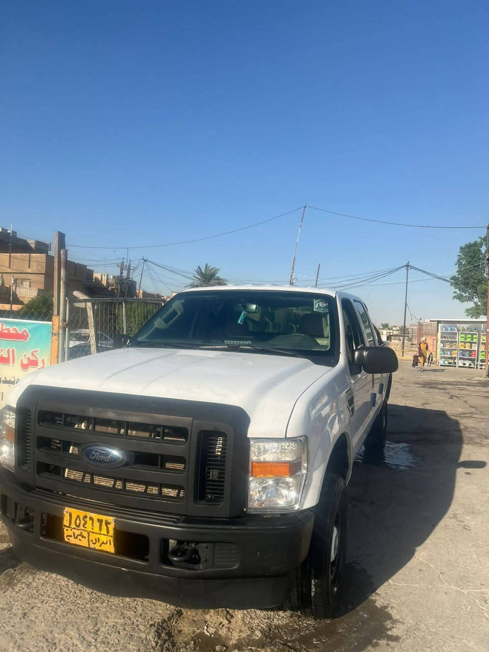 سلام عليكم للبيع فورت 2012 ..F350
ادوات 
 نضافه مثل الصور سيارة جديدة مكينة كير كفالة 
السعر 70 بيه مجال شي بسيط
مكانها بغداد الامين الثانية ***********
