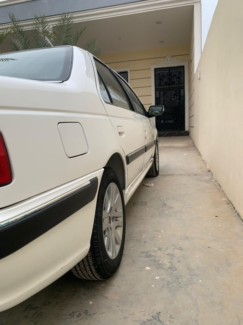 السلام عليكم بيجو بارص 2022 رقم بغداد السياره غير حره تخم تاير جديد صدر جديد تبريد مكينه كير خير من الله السعر 75 وبيها مجال للاستفسار ***********العنوان بغداد تقاطع 9 نيسان
