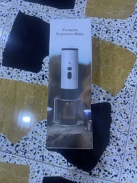 ماكينة اسبريسو محمولة • ١٥ بار • كبسولات وبن مطحون