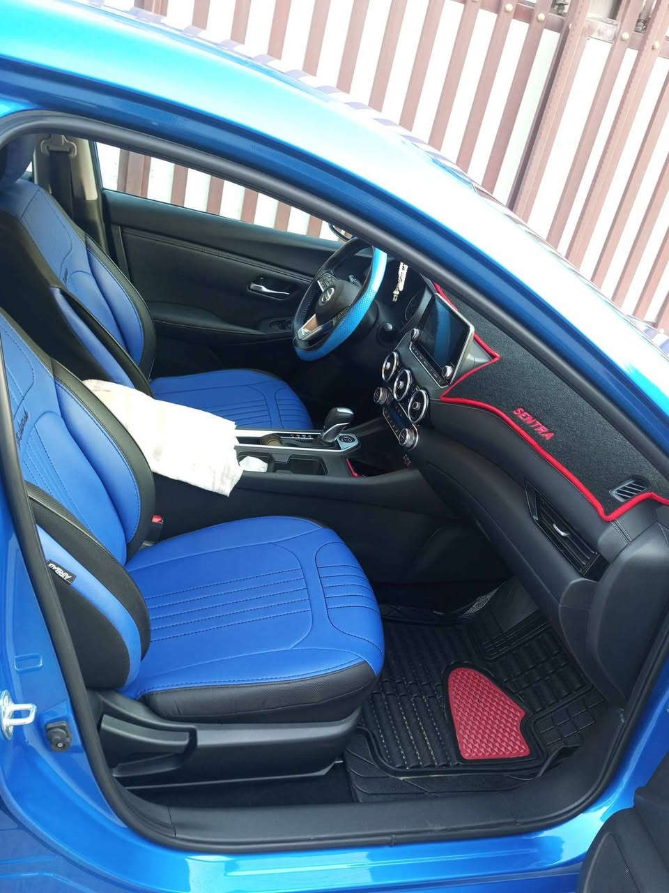 سلام عليك حبايب  
سنترا موديل 22سياره احلى من صور بهواي حادثها ربع بنيد وهاي الطخه مال قبق جنطه ونطخ باب السايق وبدلته بلباب بلادي ماشيه شي قليل عارضها 145وبيها مجال وماقصر ويه أي واحد يتصل ويريدها رقمها اربيل السياره مكاني الإعلام وهذا رقم تلفوني *********** متواجد علفيس
