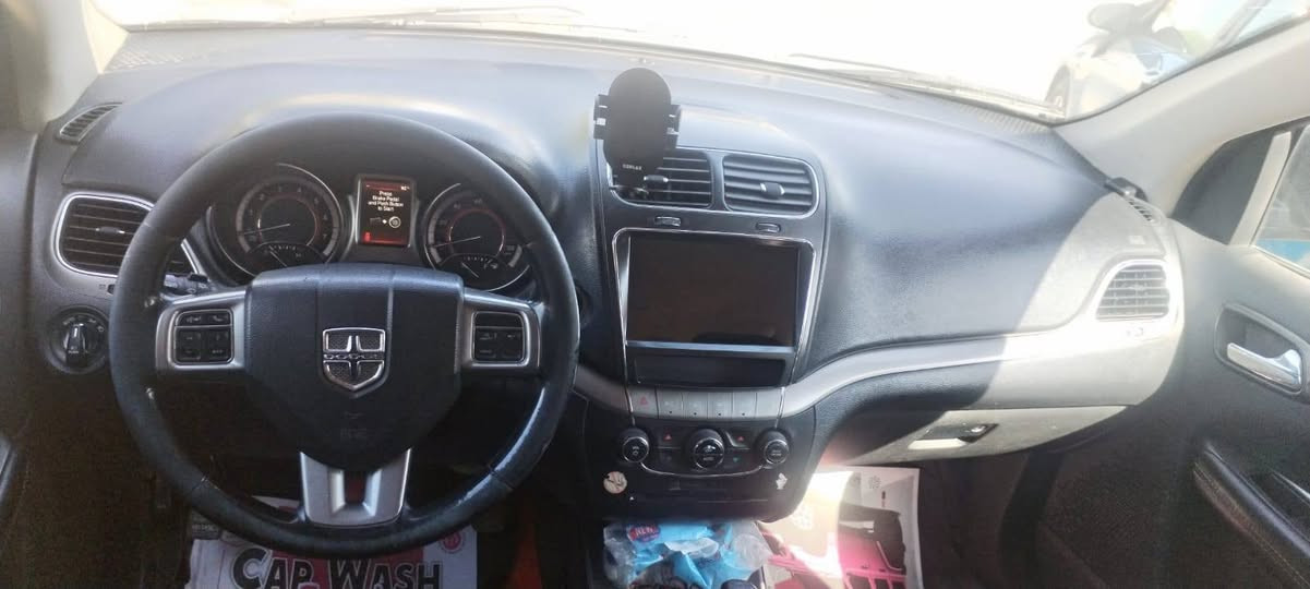 السلام عليكم
دوج جورني 2018 للبيع فقط 

⛔المواصفات 
👈 اللون رصاصي رمادي 
👈 شاشتين بالمقعد الخلفي 
👈 بصمة تشغيل وأبواب + تشغيل عن بعد 
👈 كشنات نص جلد وكشن السائق كهرباء 
👈 شاشة كبيرة 
👈 كامرة خلفية ملونة 
👈 لايت زنون 
👈 محرك 3600  V6 سلندر 
👈 تحكم استيرن 4 جهات 
👈 تبريد 3 قطع
👈 سبعة راكب
👈 مخابئ سرية
👈 حساس خلفي 
👈 رقم بغداد الجديد انكليزي  والسيارة بأسمي تحويل ثاني يوم.
باتري جديد صدر أمامي خلفي جيد نيكلات ابواب والمري تخم مطريات. 
👈 حادثها جاملغين وبنيد  بدون لغود ودواخل والسونار مالتها موجود مع الصور بالمنشور والسيارة جاهزة . بيع مستعجل 

          ⛔ السعر 125 $  وبيها مجال ⛔
                    مكان السيارة بغداد الدورة

***********
