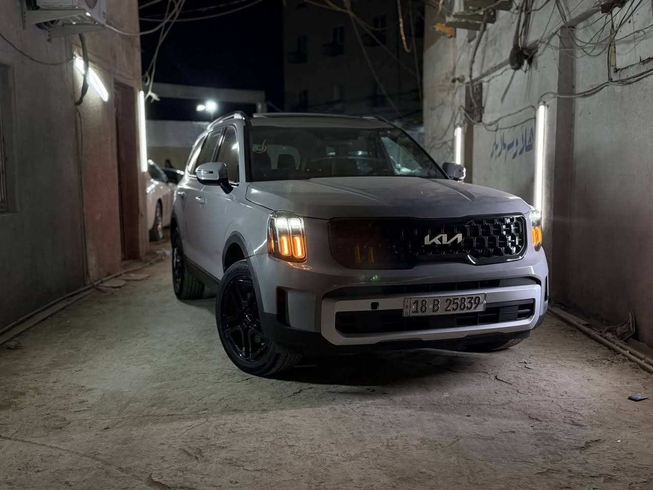 السلام عليكم
كيا تلورايد 2024 X-line
فول مواصفات 
شهداء بابل 
حادث موضح بالصور 
بدون دواخل بدون شاصي بدون لغد 
ارباك ستيرن فقط 
السعر 275 وبيها مجال بسيط 
للاستفسار ***********
