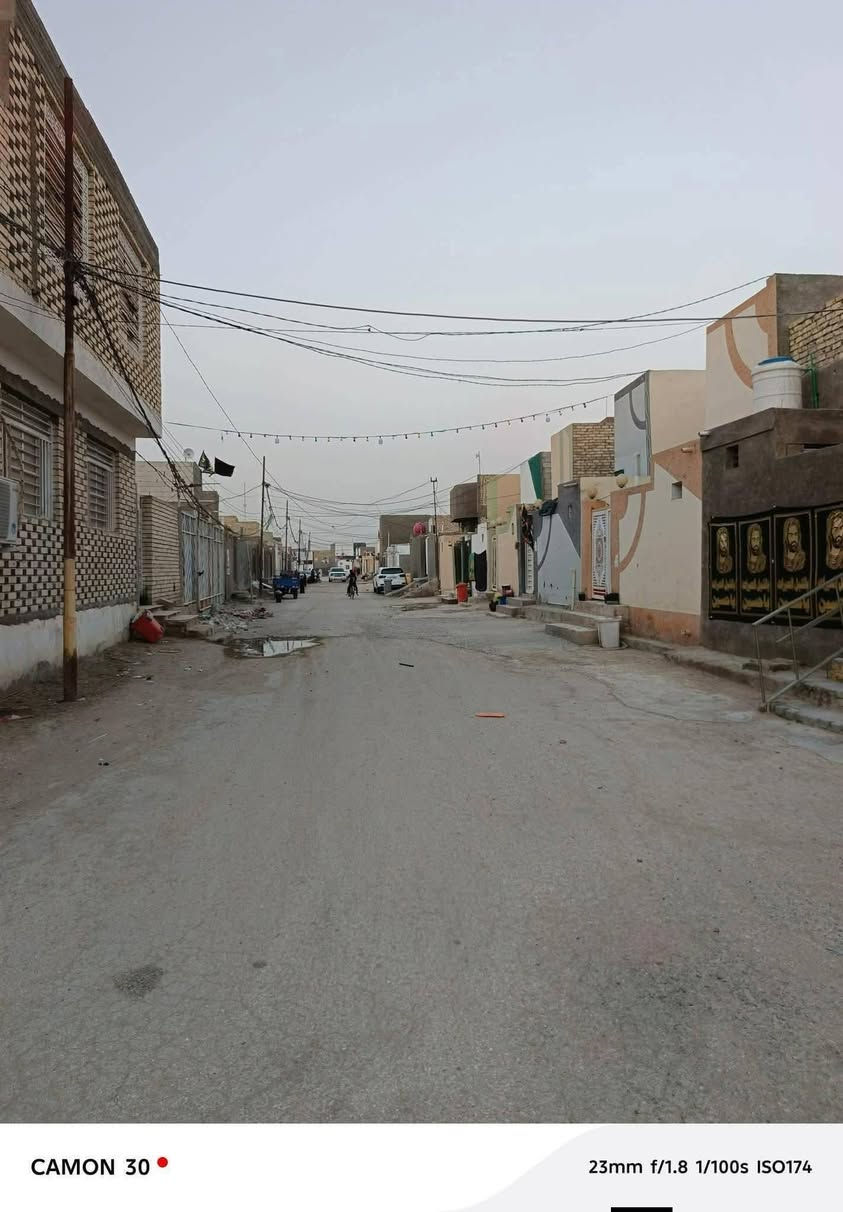 👋سلام  عليكم ♦ #مكتب_عقارات_الهمام_1♦دار للبيع  

      ♦#كل_شيء_بالتخمين__الا_العقار_بالتثمين♦

💵💵💵#السعر_البيع_45مليون  مع مجال التفاوض 

دار للبيع مساحة 100م طابو زراعي سند 25 
اساس صب سقف صب بناء طابوك 
 
يحتوي 1غرفة نوم  صاله استقبال مطبخ صحيات داخل وخارج ارضيه بورسلين جدران سيراميك 
تسليم مباشر 

🌏#الموقع__الكوفة  شارع المطار شارع حاتم الخير 

لتواصل والاستفسار مراجعة ♦#مكتب_عقارات_الهمام_1♦ الكائن في #الكوفة #شارع المعمل قرب مستشفى البيطري 
*********** واتساب  وا اتصال 
    ♦نستقبل عروضكم مدار 24 ساعه
