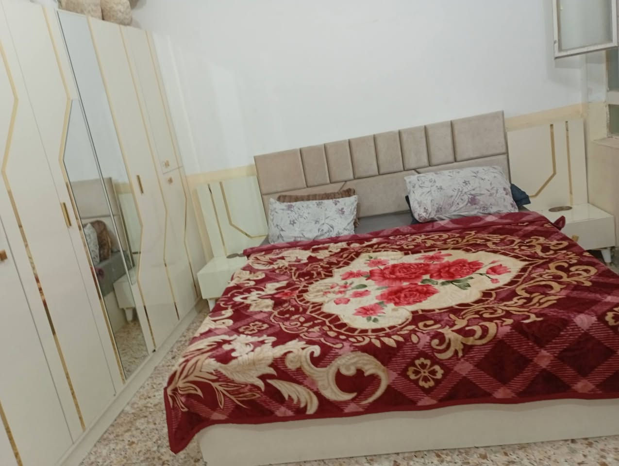غرفه تركيه اخت لجديدا
لا كسر ولا شي 
5قطع استخدمه  اقل لسنه سعر ب500
وبيها مجال مكان النجف حي
 العسكري شارع السبيس


**إذا كنت صاحب هذا الإعلان وتريد حذفه لأي سبب، رجاءا أرسل رسالة إلى الدعم الفني**