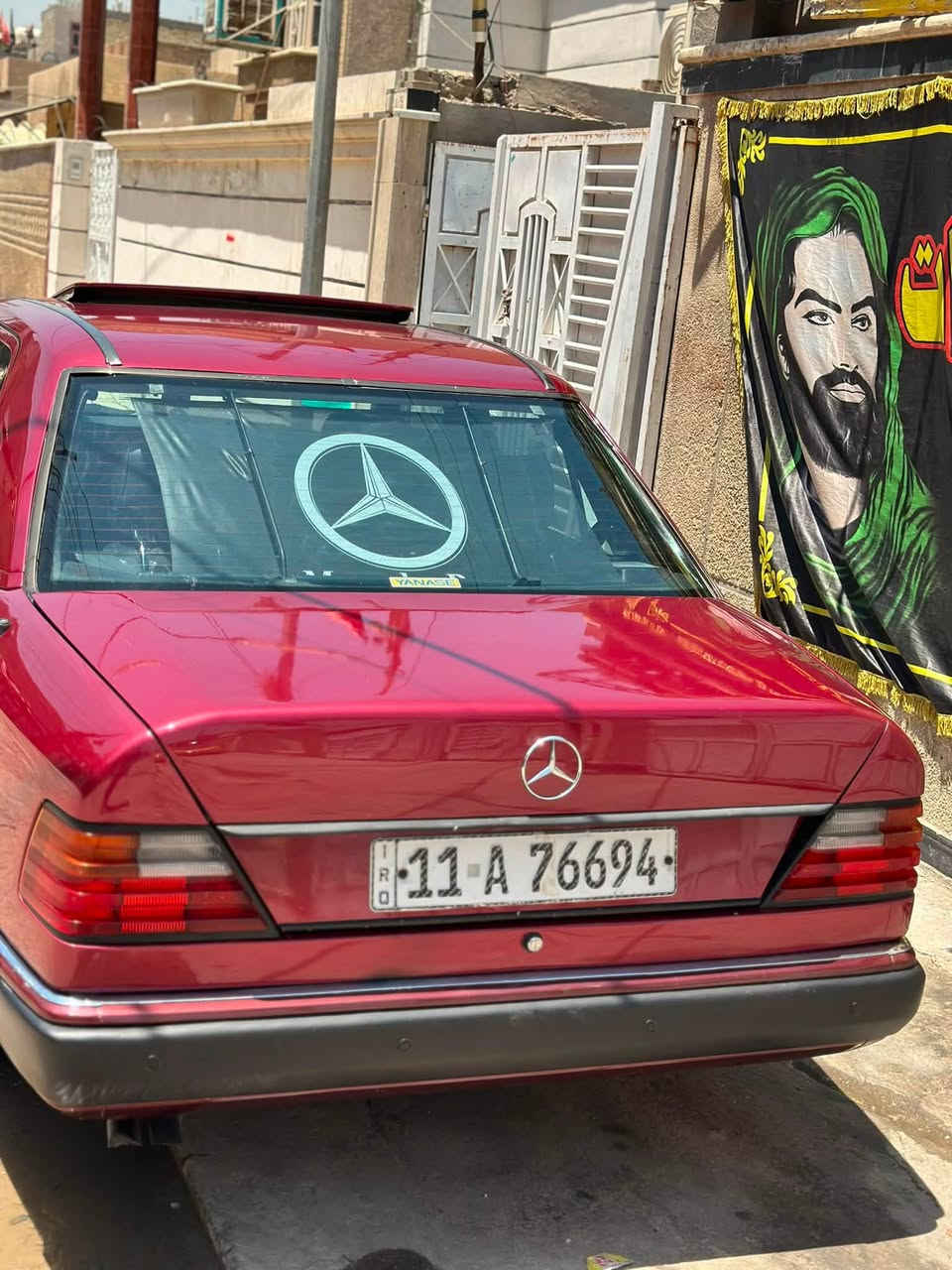 ‏سلام عليكم ورحمة الله وبركاته

￼مارسدس دب 300

مديل 1991

كير ومحرك ملكه 300 رياضي فيشه وبطل 

مصبوغه عام للجماليه فقط للعلم السياره اول مره تنصبغ لونهه مميز كرزي ميتاليك 

قواعد دبل ابلاد 

رقم بغداد مشروع وطني بسمي هزه جديده ارقام دولي جديد تحويل مباشر 

حداديه امامي خلفي جديده 

تخم تاير جديد باتري جديد 

كهربائيات كلهه شغاله 

تبريد ثلج 

تم عمل عليهه عازل حراره وصوت بل كامل يعني النعومه فول

اسلايت طكتين شغال 

اترايك وين ميعجبك 

سياره جاهزه من كل النواحي 

مكان السياره بغداد الامين الثانيه 

للستفسار اكثر ***********
