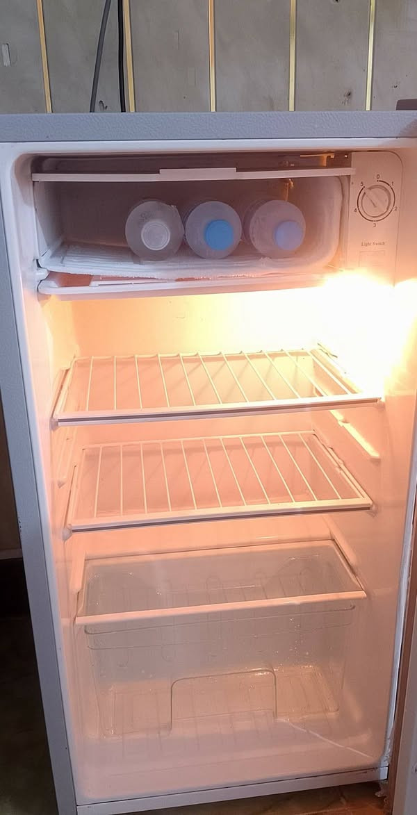 ثلاجه حجم صغير مال محلات جديده لوك ب١٢٥ وجربايه طابقين ٧٥ وبيه مجال بسيط


**إذا كنت صاحب هذا الإعلان وتريد حذفه لأي سبب، رجاءا أرسل رسالة إلى الدعم الفني**