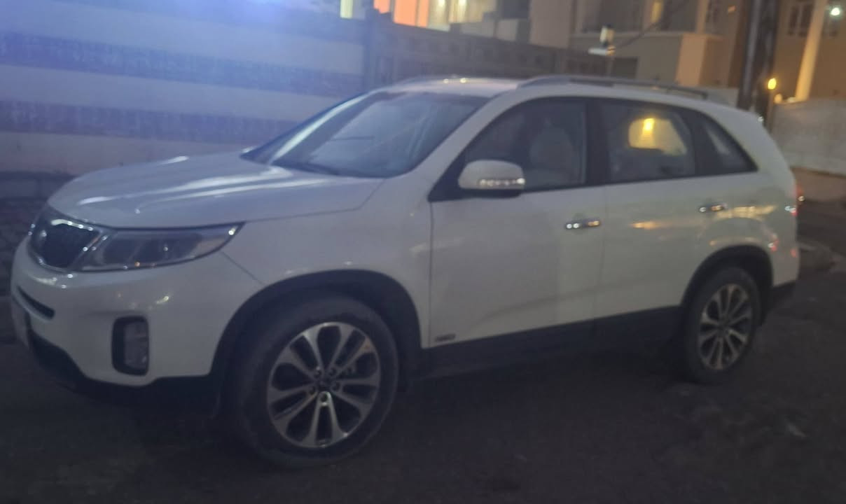 سورينتو ٢٠١٣ رقم كركوك ٦ سلندر
مشروع وطني سنوية جديدة قسيمة بانزين
بدون صبغ مكان كركوك 
السعر ١٧٥
***********
