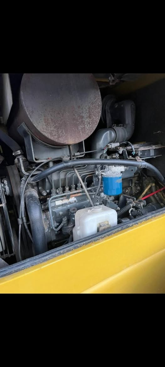 السلام عليكم للبيع شفل كوماتسوو 100 دخول السعر خاص ***********
