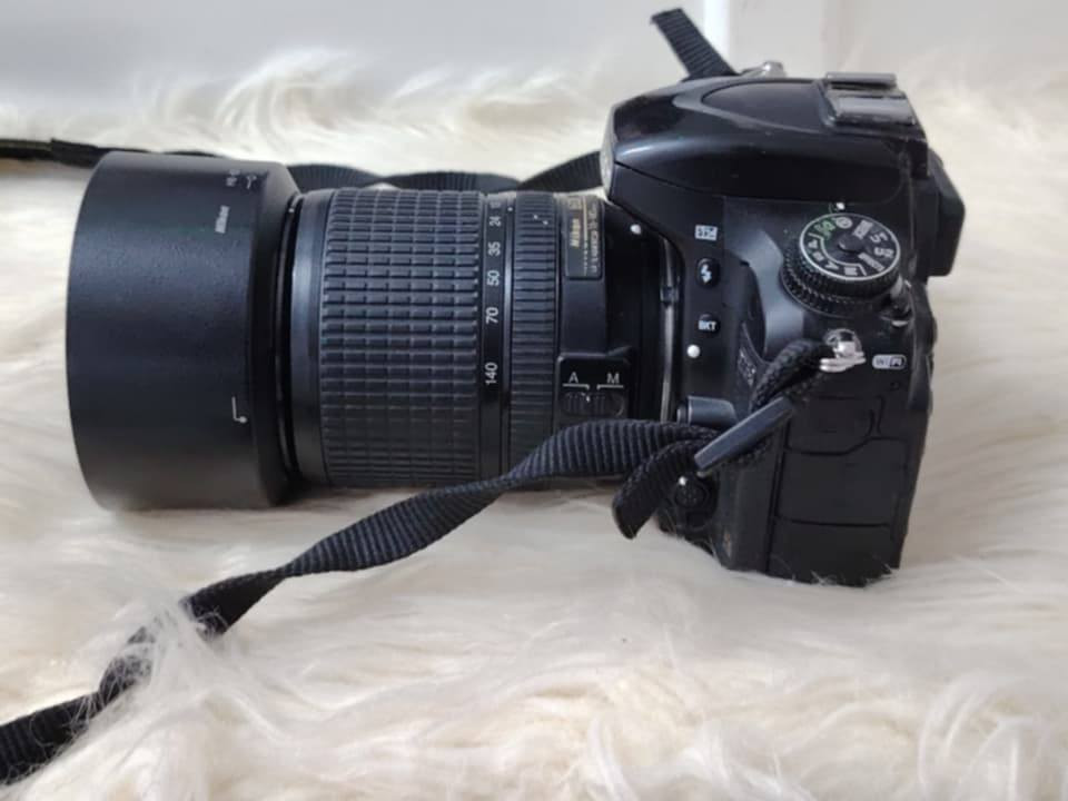 نيكون 750 للبيع فول فريم
فول محاجه احجي عنها 
المصورين المحترفين يعرفون شنو هاي الكامره
محلقات كاملة 
شاحنه الاصلية مالتها  
بطارية الاصلية البلاد
رام هم وياها
استاند تصوير هم موجود احادي

السعر 850  وبيها مجال لشراي 
متوفر توصيل لكل العراق 
مكاني بغداد الشعب 
رقم الهاتف *********** 
بيها مجال لشراي وبخدمتكم
