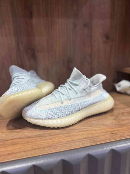 حذاء ايزي اديداس القياس42 يلبس 41 النضافه 100‎%‎ السعر 40 الف للاستفسار ***********
