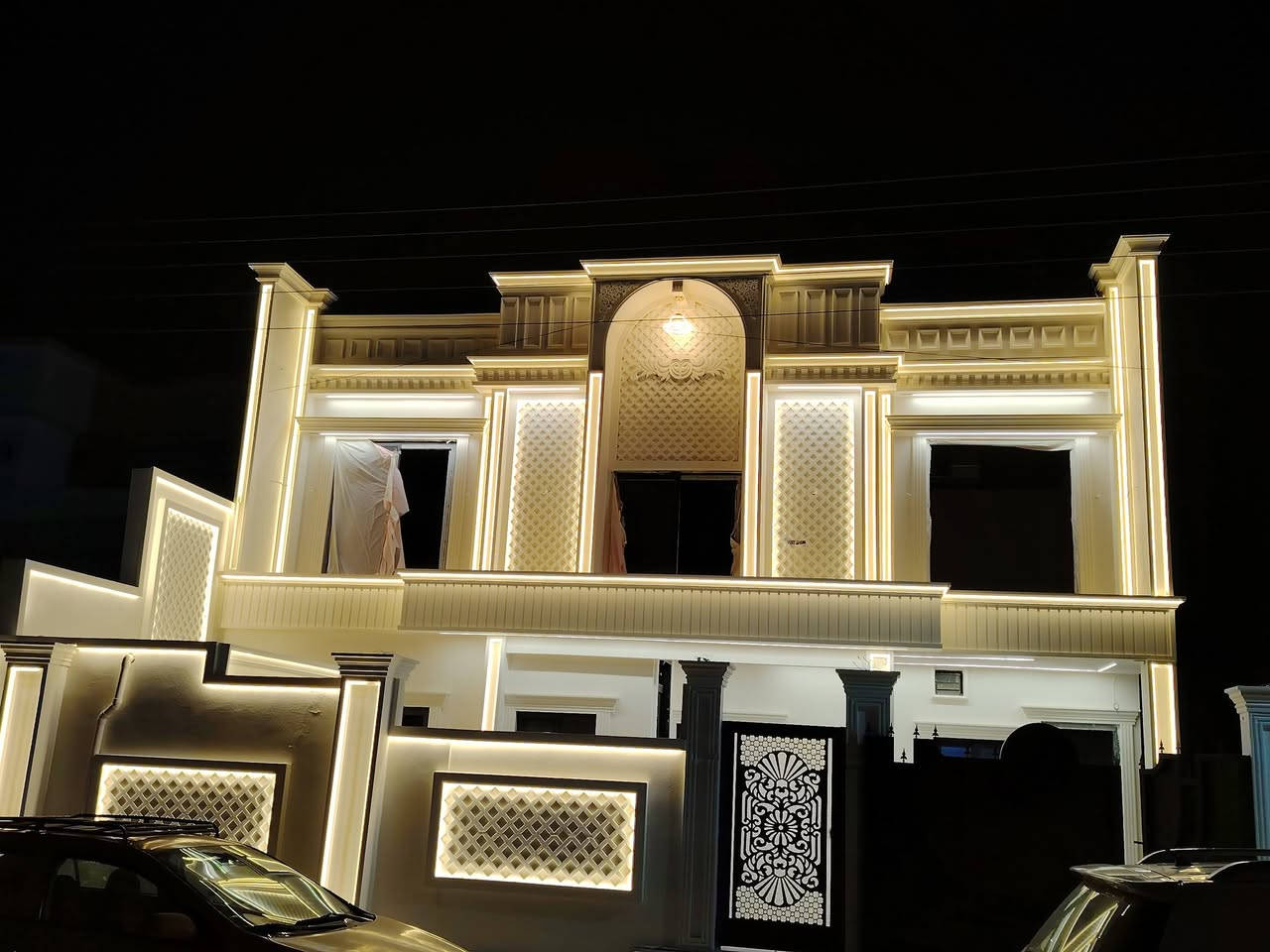 تم تقفيل منزل لأحد مواقع أعمالنا في كركوك حي العلماء نتمنى أن ينال اعجابكم لسنا الوحيدين لكننا نسعى نحو الأفضل كادر الأصدقاء للتأسيسات الكهربائية حسب المواصفات الهندسيه الحديثة للتواصل أو الاستفسار التواصل على الخاص او الواتس اب الاتصال على الأرقام التالية ***********
***********
