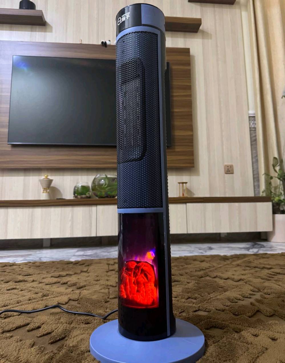 الموسم الشتاء يمنه يختلف 😘💯 صوبة الڤان العمودي المنظر 3 في 1
شنو 3 في 1 
يعني تصير هيتر حار و تصير مروحة باردة 
تجي قوة الفان 3 درجات 

المواصفات :-
القدرة 2000 واط 
منظر جمر واقعي 
دوران 180 درجة
ارتفاع 80 cm
سيفتي حماية حساس 
الفان 3 سرع يجي 
مشبك حديد اصلي 
متانة وجودة جداً عالية

السعر الكم 27 الف 
خدمة التوصيل لجميع محافظات العراق ٤ الاف 👍