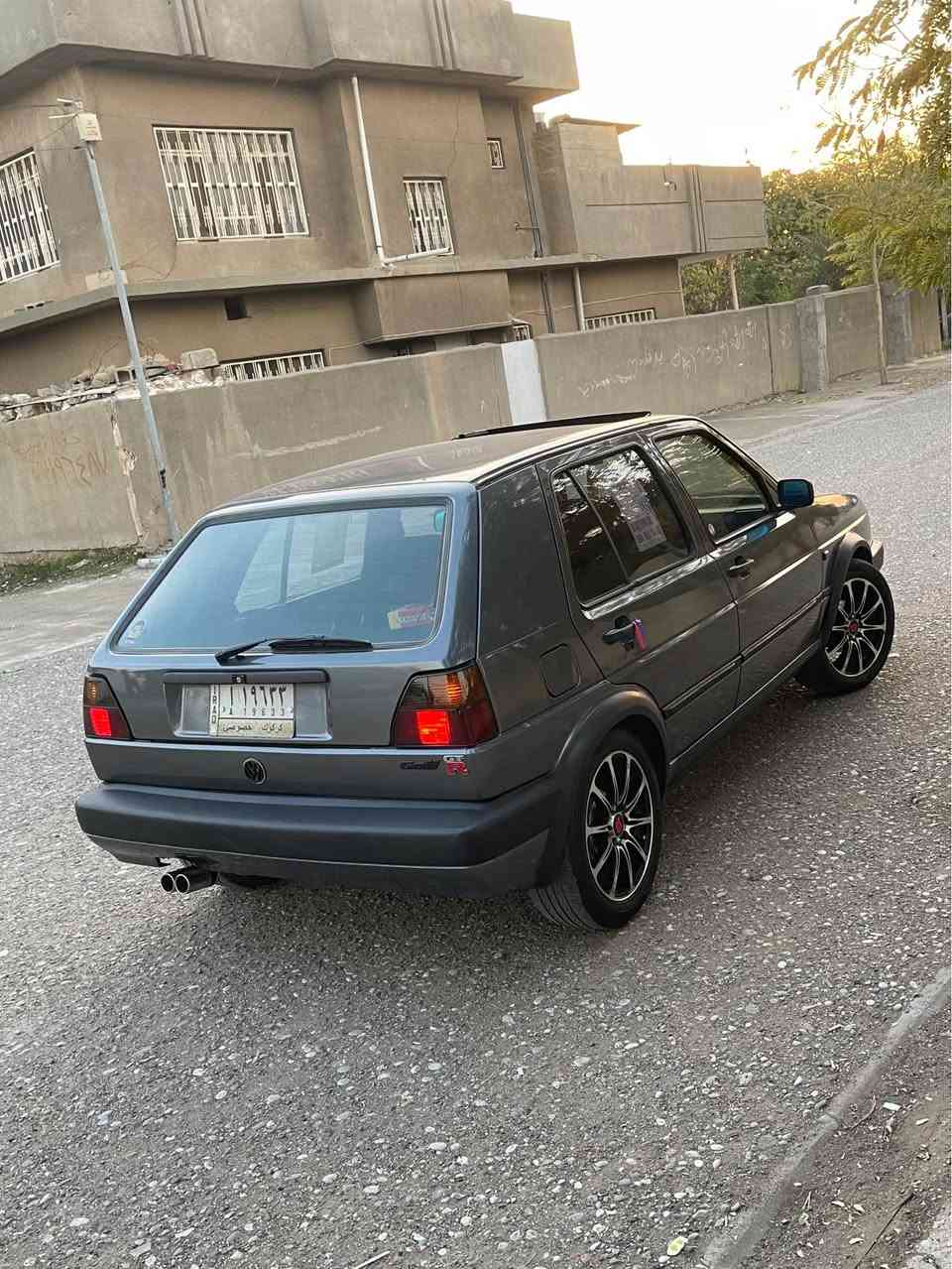 سلام عليكم 
Volkswagen golf mk2 للبيع
‎  دعامي عريض (اوروبي) 
رقم كركوك مشروع وطني لحد2028 كوبون بنزين موجود
محرك 1800 بيلاد قبغ اسود كير عادي 5نمر
دعامي عريض (اوروبي) 4لايتات
سقف سلايت 
جام كهربائي 
 مسجل شاشه بلوتوث
كشن جك 
ريمونت كنترول  قفل مركزي
ويل ماركه SFT حجم 16 اوروبي سبورت تايرات جديد
سيارة جديدة  صدر امامي خلفي جديد كهربائي دعميه للدعميه شرط كل شغال باتري جديد كلشي من سيارة جديدة بدون دينار مصرف صبغ عام للجمالي بدون ضرر
مكاني كركوك رووناكي  سعره 46$ بيمجال للطيبين 
***********
*********** كركوك, العراق
