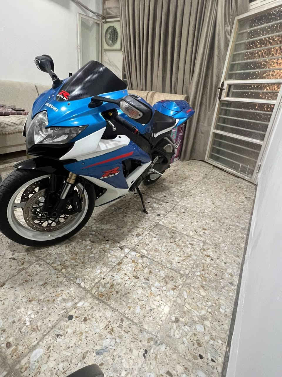 السلام عليكم دراجةGXR750 موديل 2010 دراجة نظيفة مابيها اي نقص جاهزة محرك مفتوح شرط مملعوب بي سبب الفتح تصليح الكير فقط  السعر 36ورقة المكان بغداد رقم الهاتف ***********موجود  واتس اب
