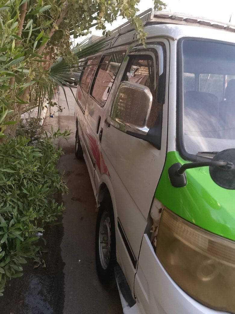 السلام عليكم كيه فتون 2012 السيارة خير من الله كير اكسن خير من الله تخم تاير نص عمر رقم احمر راعيها ماندله سنويه خط وبحث السعر28 وبيها مجال*********** مكاني الطالبيه
