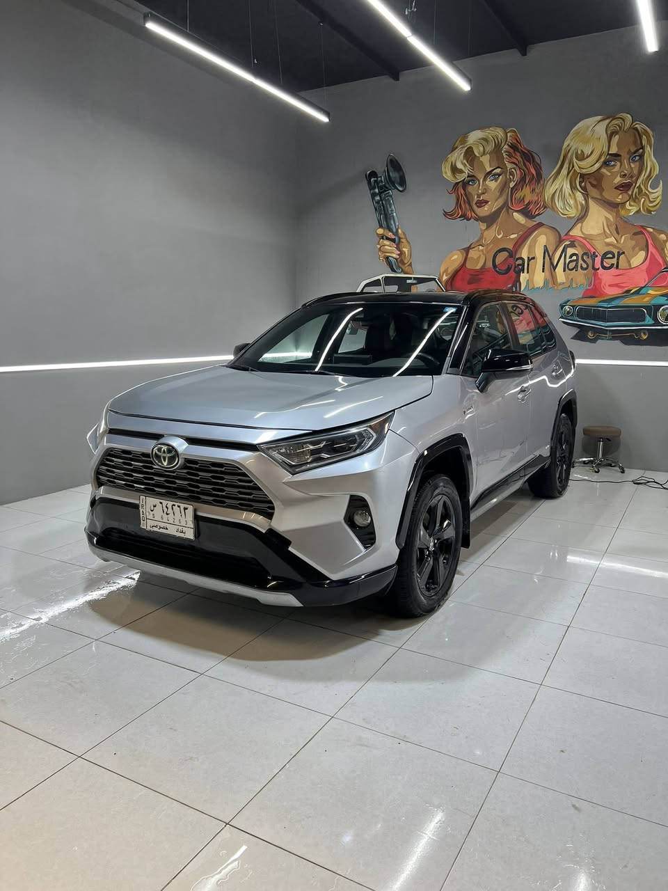 السلام عليكم
تويوتا راف فور xse هايبرد 2021 اعلى فئة تو كلار

مواصفات فول السياره 

بيها نص بنيد و نص جاملغ خلفي بدون ايرباك شرط و بدون تبديل راديرات كله بلادي 

تخم تاير جديد جواها ماشية 65 الف كيلو متر سياره بدون مصرف دينار واحد

سعرها 250 او مراوس بكورلا كروس 
مكان السياره بغداد و ديالى
***********
