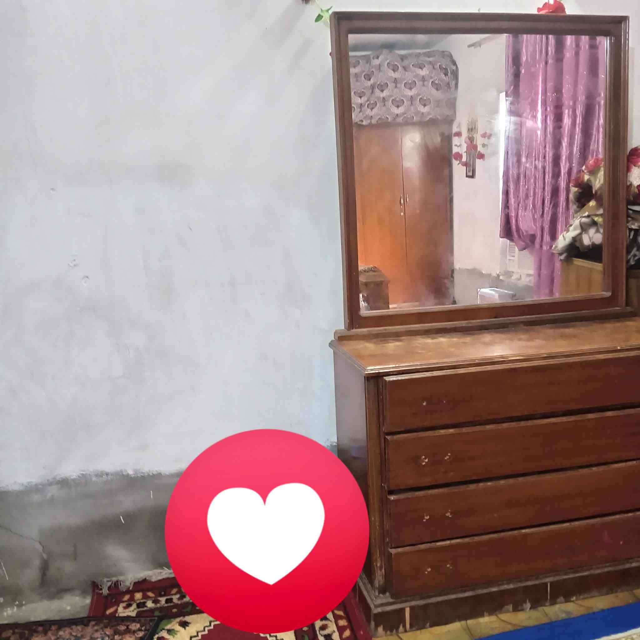 السلام عليكم يوجد لدينا غرفه اخشاب مستعمله وبسعر مناسب  يريدها يتواصل معي الخاص  ارقامي بيهن واتساب  ***********
***********
