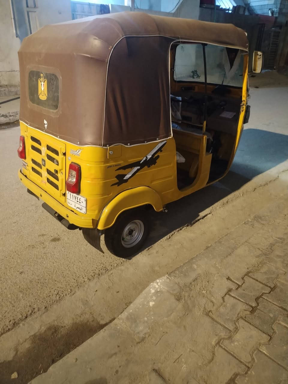 سلام عليكم تكتك باجات شهر 2020/12 رقم وسنويه مكينه مفتوحه لاتنغص ولا تبخر بيه طكه زغيره السعر خاص مكاني بصره حيانيه ***********
