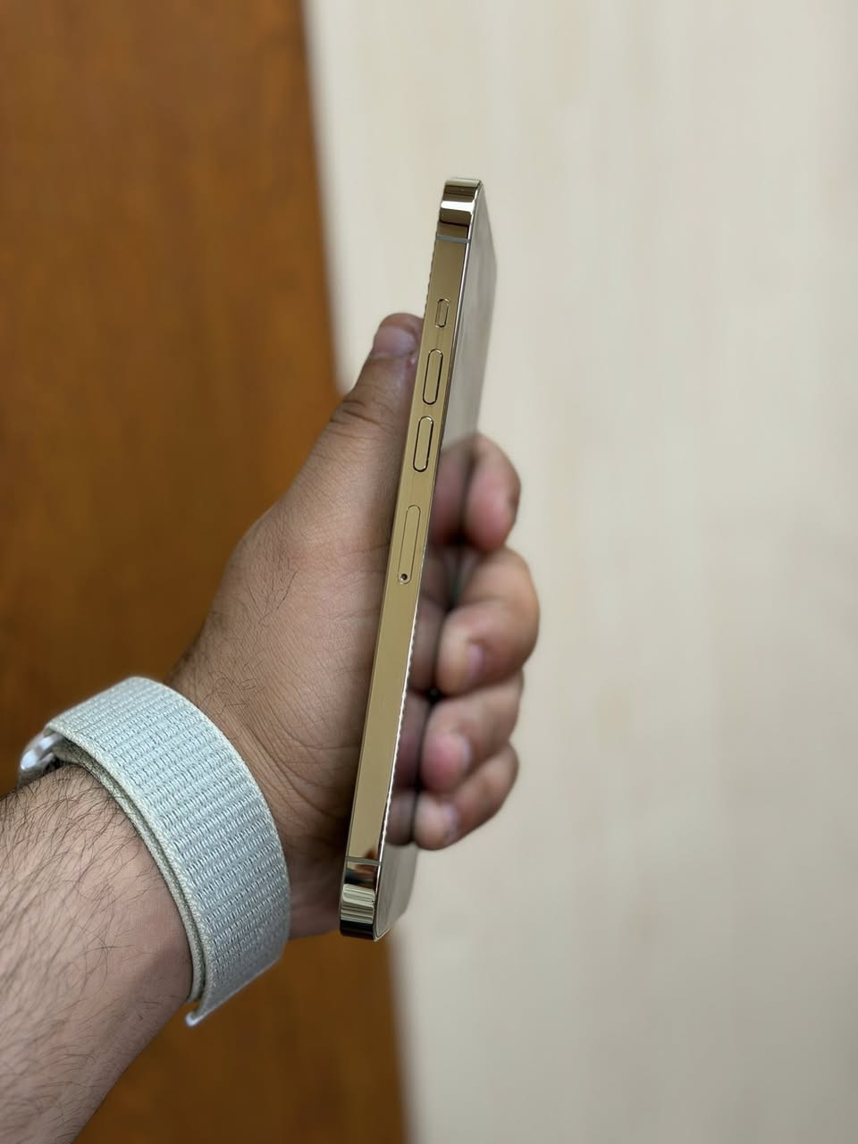 ايفون13 برو ماكس
ذاكرة 256
بطاريه🔋80
لون ذهبي 
نضافتة 100/100
مامبدل شي نورمال شرط
تك سيم كرت مايعبر هوا
السعر 720
فيس ايدي شغال
والي ماعجبه السعر ياخذ اغاته والاحسن منه يكون
مكاني موصل حي السكر 
***********
