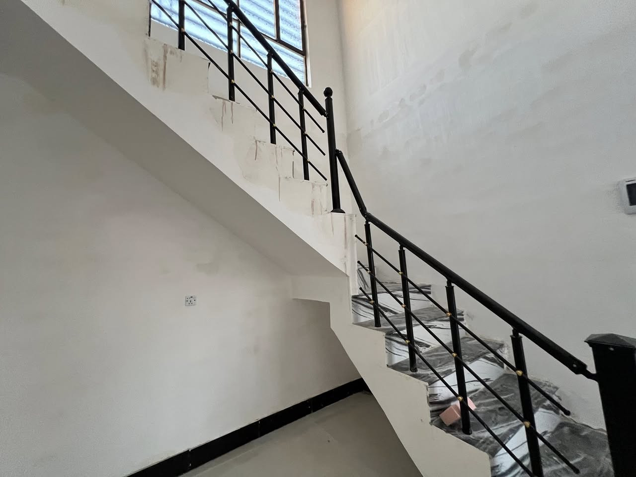 دار للبيع المساحه 100متر  طابوزراعي 
السعرتم تنزيله ال 65 مليون  
العنوان حله بكرلي الثالثه شارع الغسل بابدايه قريب على شارع عام 
الدار طابقين 🏠 يحتوي علئ غرفتين نوم وكلدور واستقبال ومطبخ وصحيات 
للاستفسار اكثر الاتصال على الارقام التاليه..
***********
***********
كافه العروض موجوده 🔥
مكتب عقارات املاك العراق 🇮🇶 
حاتم الدغيري 

https://www.facebook.com/share/g/1C5LmjevkR/?mibextid=wwXIfr
