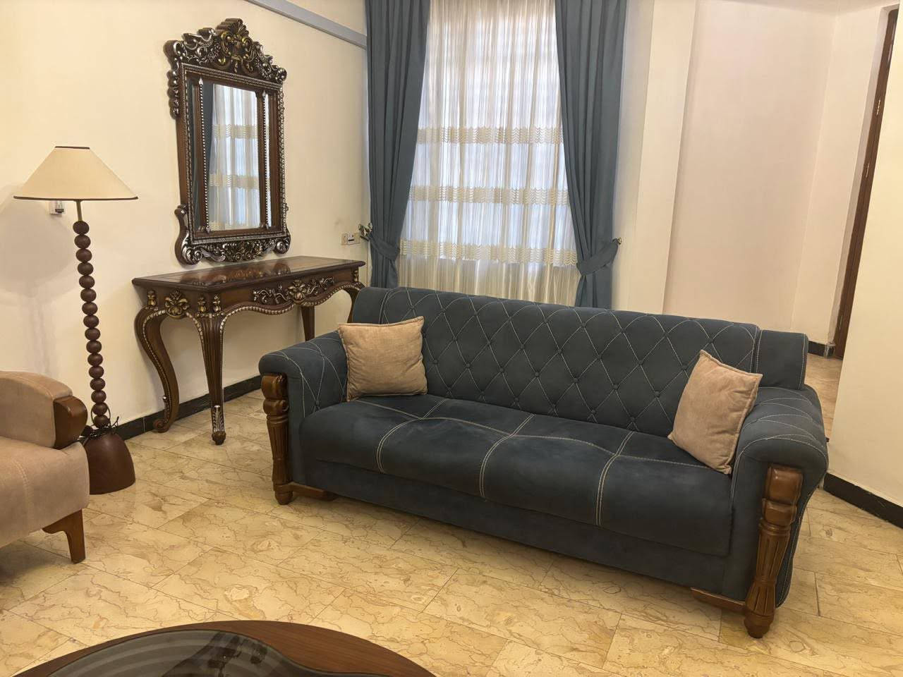 تخم 12مقعد
طبليه وسطيه كبيرة
طبلات 4 قطع
ثريات
ستائر زولية قياس 3 في 4
كونسول ومرايه صاج
تيبلام عمودي
لوحة معدنية 
الغراض جديدة جدا جدا 
الغراض مابيهة زلغ واحد 
السعر 3000000 (3ملايين)
الموقع بغداد الدورة


**إذا كنت صاحب هذا الإعلان وتريد حذفه لأي سبب، رجاءا أرسل رسالة إلى الدعم الفني**