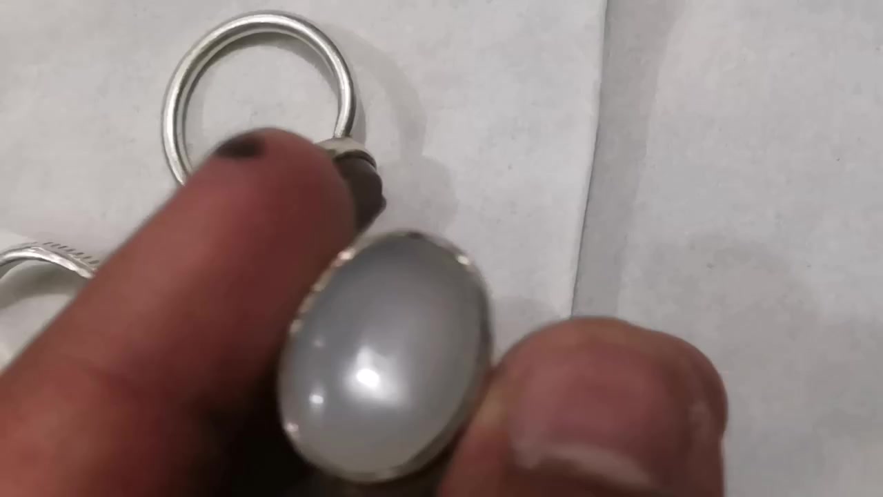 سلام عليكم ورحمة الله وبركاته
3 خواتم صياغه يدويه 
1.عقيق يماني ابيض قديم 
2.. عقيق شرف الشمس 
3..عقيق يماني مخطوط ناعم 
مكاني بغداد مدينه الصدر


**إذا كنت صاحب هذا الإعلان وتريد حذفه لأي سبب، رجاءا أرسل رسالة إلى الدعم الفني**