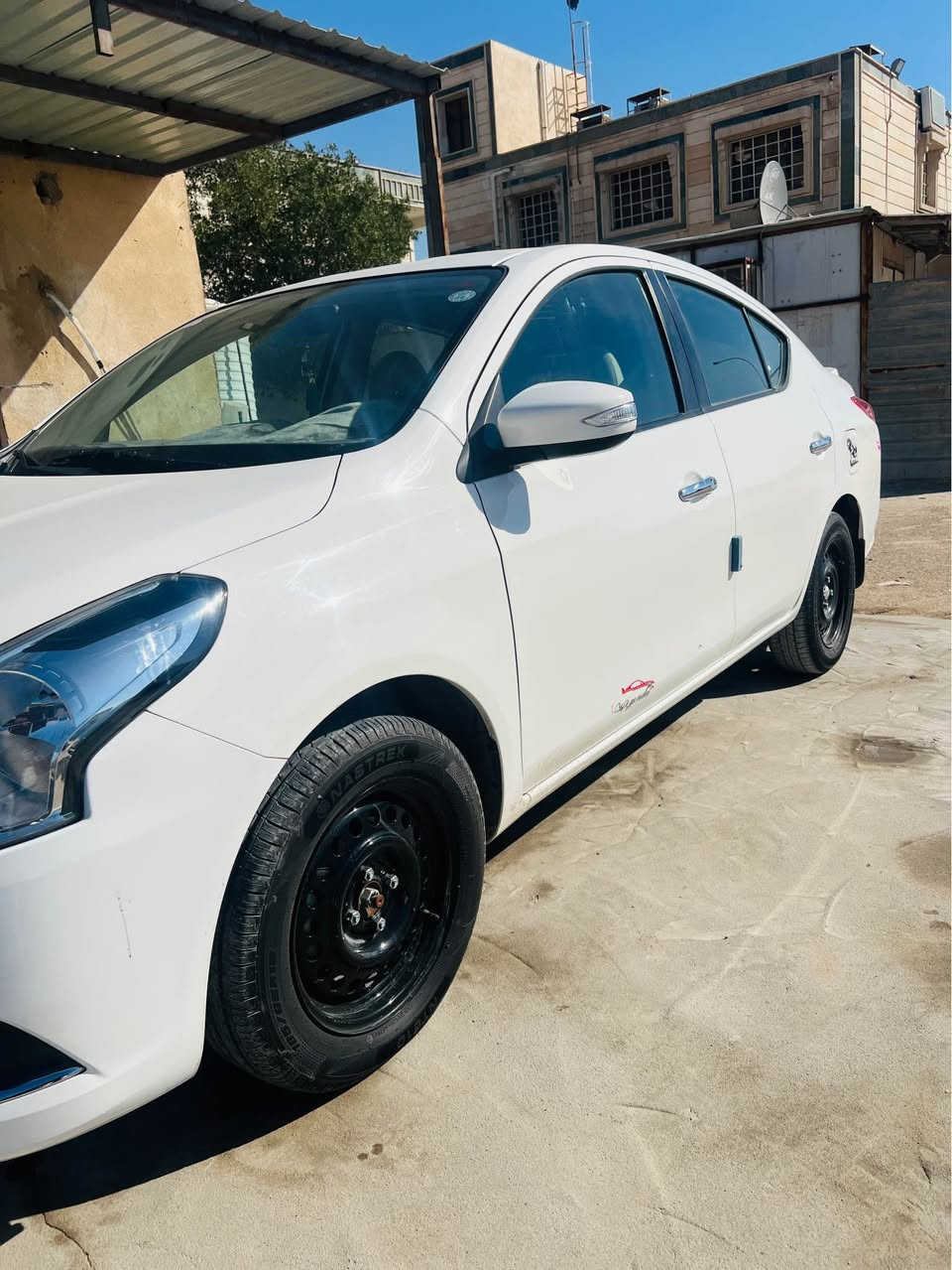 نيسان سني 2025 مصري  
ماشية 30 الف
فول مواصفات 
تبريد قطعتين 
شاشة جبيرة 
جام كهرباء باسمي 

💎 ســعــر ✅ ::  122 وبيها مجال قليل📮

اشاير بالمري 
تحويل ثاني يوم 
كفالة بيها بس الداير الخلفي جوه قبق البانزين صبغ اثر شخوط
مكاني البصره

 وهاذ رقمي *********** البصرة, العراق
