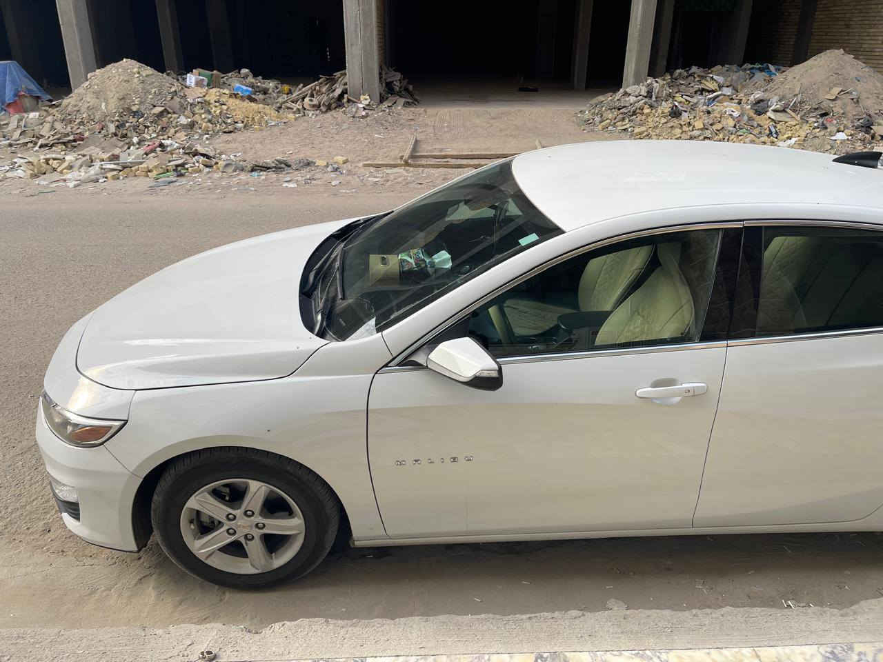 السلام عليكم ماليبو موديل 23ماشيه 41الالف بصره نكليزي بسمي السعر 145بيه مجال قليل حادث فقط دعاميه. رقم ***********
