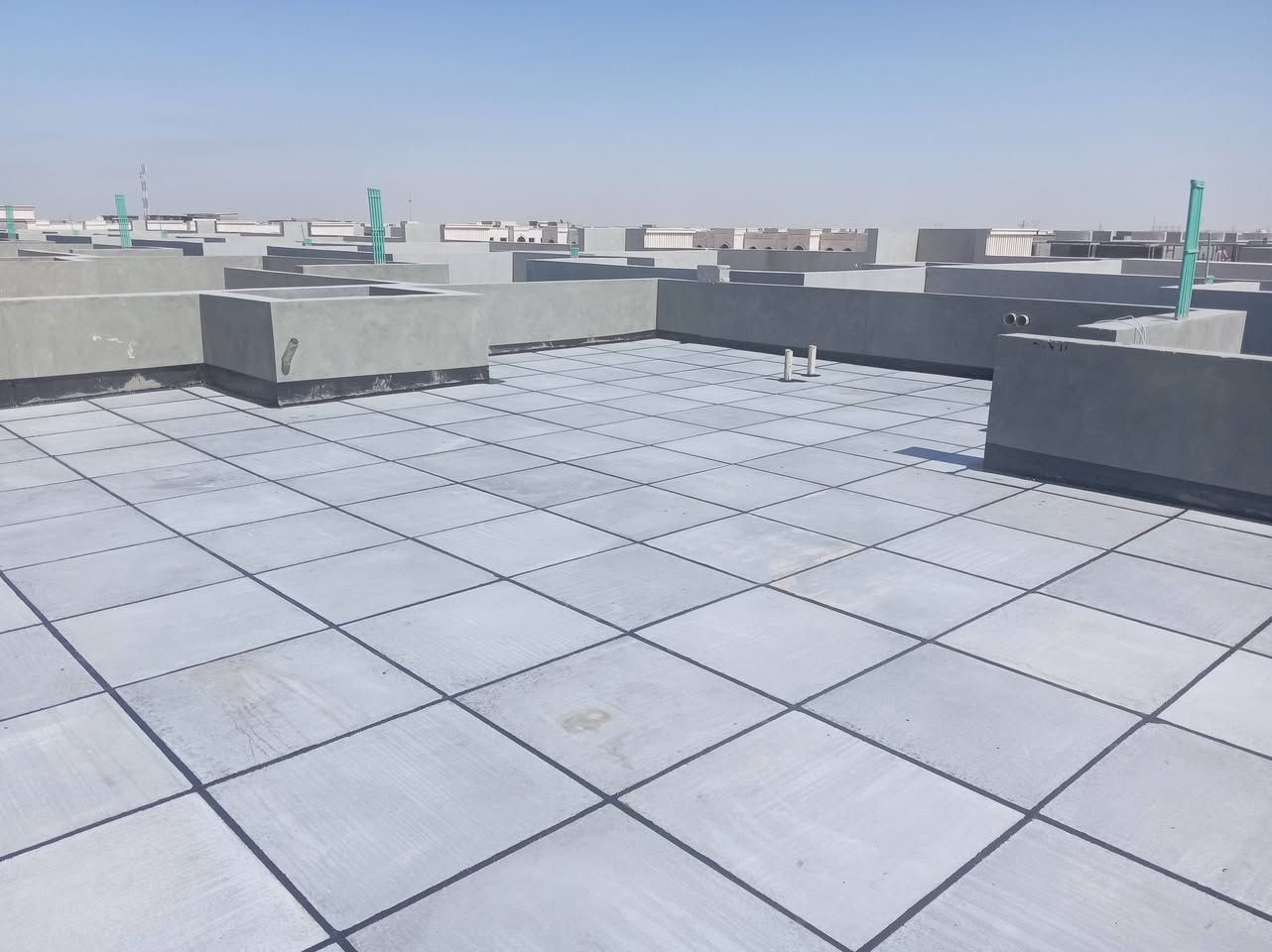 السلام عليكم يوجد كادر العادة الماستك  وترميم السطوح القديمه والمدارس وجميع دوار الدواله لتطبيك شتايكر السطوح نشتغل عمل وكرسته وعمل نعمل في بغداد وبابل وكربلاء وكل المحافظات للاتصال***********
*********** واتساب
