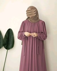 ملابس • طقم نفس اللون • متوفر