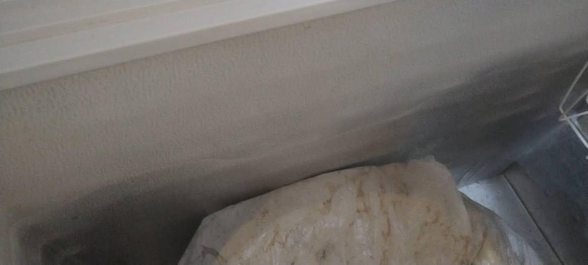 السلام عليكم مجمده للبيع شرط الفحص  السعر 200 وبيها مجال شي بسيط مكاني بعقوبه حي المعلمين شارع السايدين مقابيل قاعه حي المعلمين للفواتح  ***********
