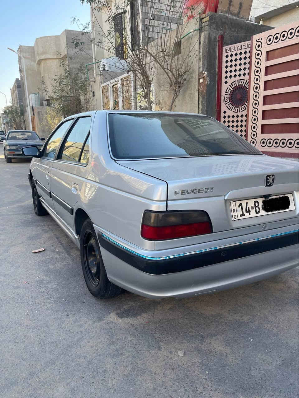 السلام عليكم  
للبيع بيجو بابل موديل 2024 كفاله عامه من الضربه والصبغ والتبديل عدا طخه بسيطه بخشم الجاملغ 
السياره بدون اي نقص جديده وجاهزه للأخير 
كامرا 
مضخم + اضائه داخل الصندوك 
وباقي الموصفات معروفه 
حداده ومكينه وگير وتبريد وكهربائيات كلها 100/100
بأسمي رقم بصره هزه وسنويه توه مجدده ل2030 
السعر 78 🔒
العنوان البصره الزبير 
*********** البصرة, العراق
