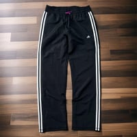 أديداس • سمول/٢٨-٢٩ • أسود فاحم