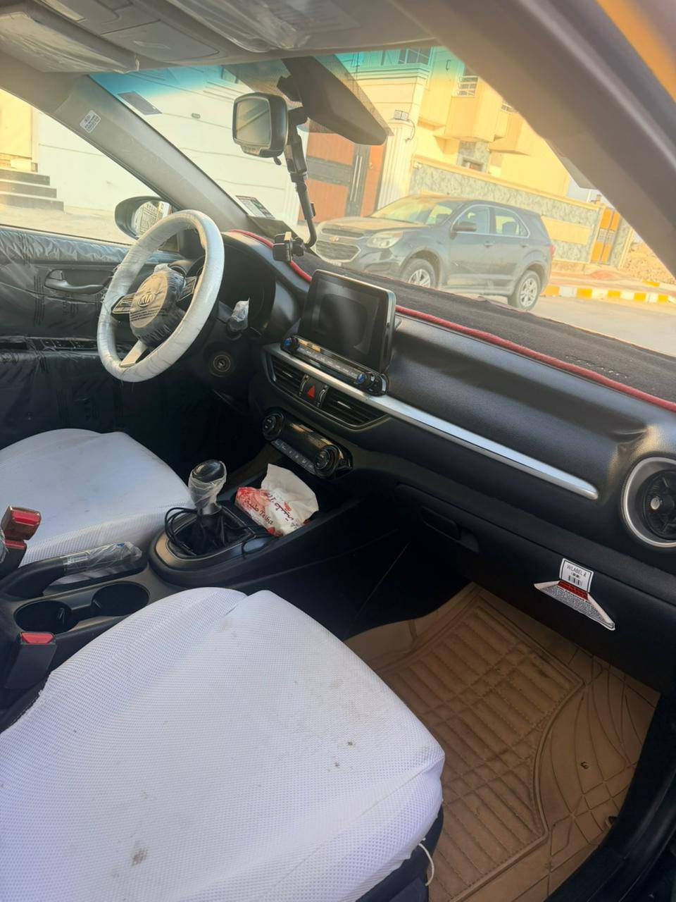 سلام عليكم فورتي 19 بسمي رقم بغداد نكليزي مصفره هيئه وغرامات جاملغ وبنيد بدون دواخل كير عادي مكينه كير حداديه تبريد كفاله سعر 112 وبيها مجال /***********
*********** العنوان ناصرية سوق الشيوخ
