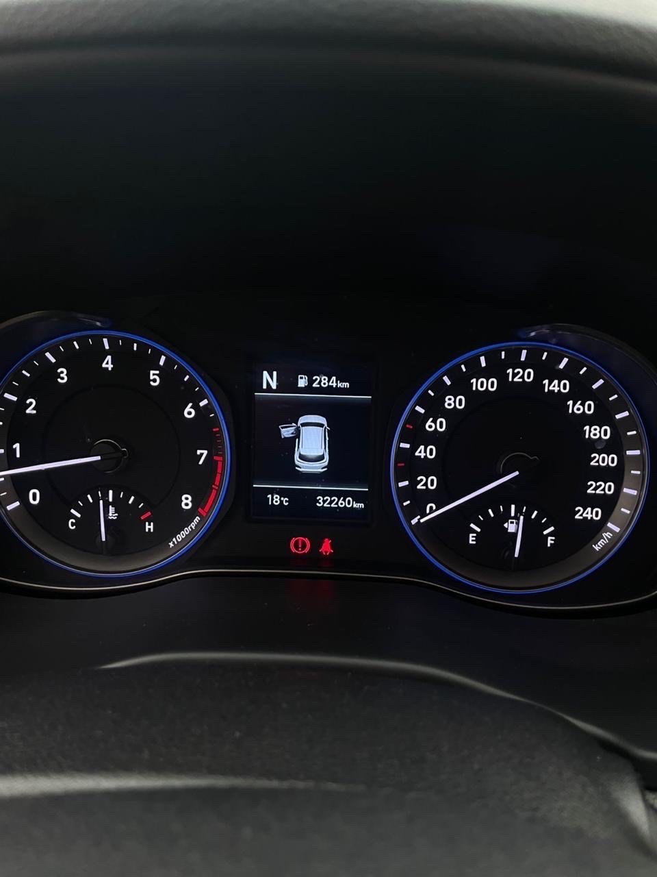 كونا خليجي موديل 2020 وكالة

مكفولة من الصبغ والتبديل 

فول مواصفات ام الداتا شو

محرك 2000

ماشية 32 الف

بيه تكحيلات جدا بسيطة

السعر 170 بي مجال بسيط 

***********