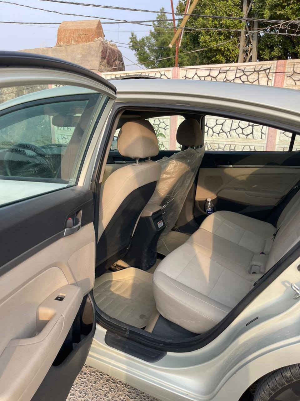 سلام عليكم النترا البيع امبدل بيه كازكيت فقط موديل 17 رقم قادسيه انكليزي منشوره هيه وسونار شوف سونار وخابر سعر 116 وبيه مجال حك جيه وبل خدمه ***********
