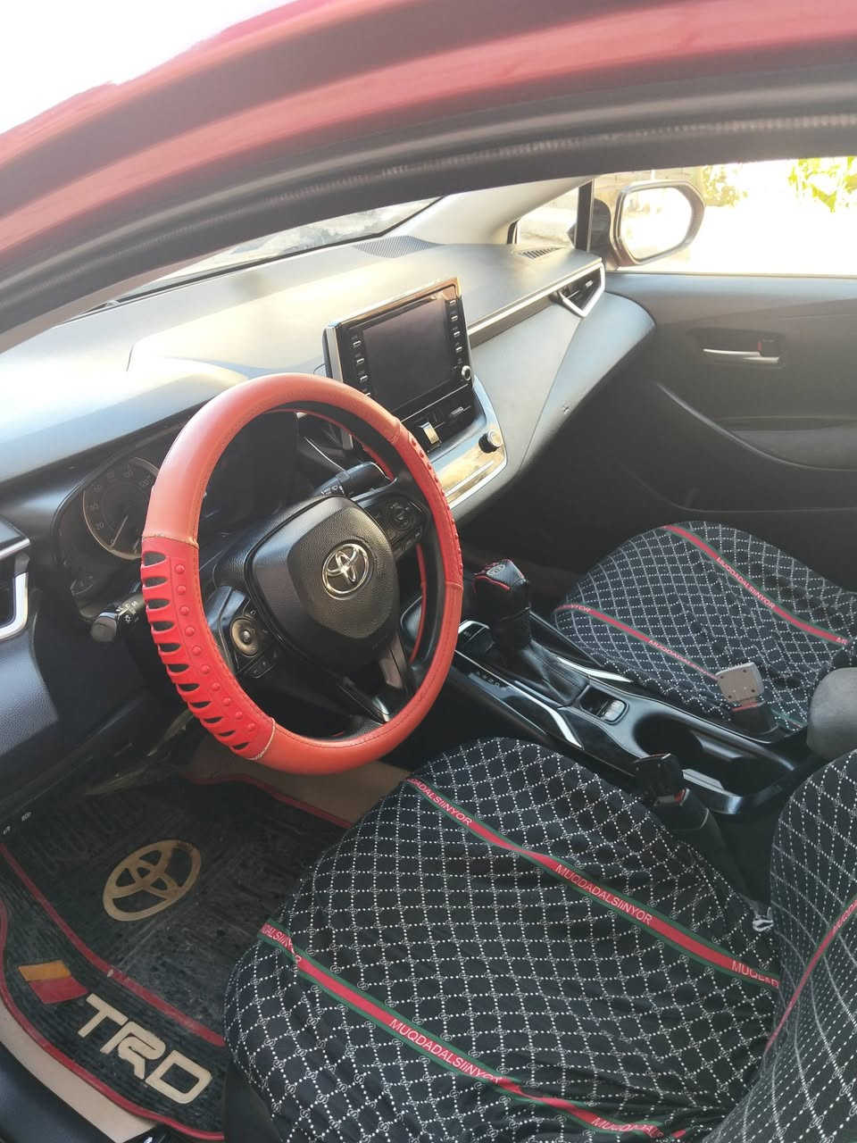 السلام عليكم  كورلا 2020 وارد امريكي تبديل فقط قطعه وحده بدون دواخل  السونار موجود بلمنشور رقم ديالى لاستفسار الاتصال ع الرقم ***********
