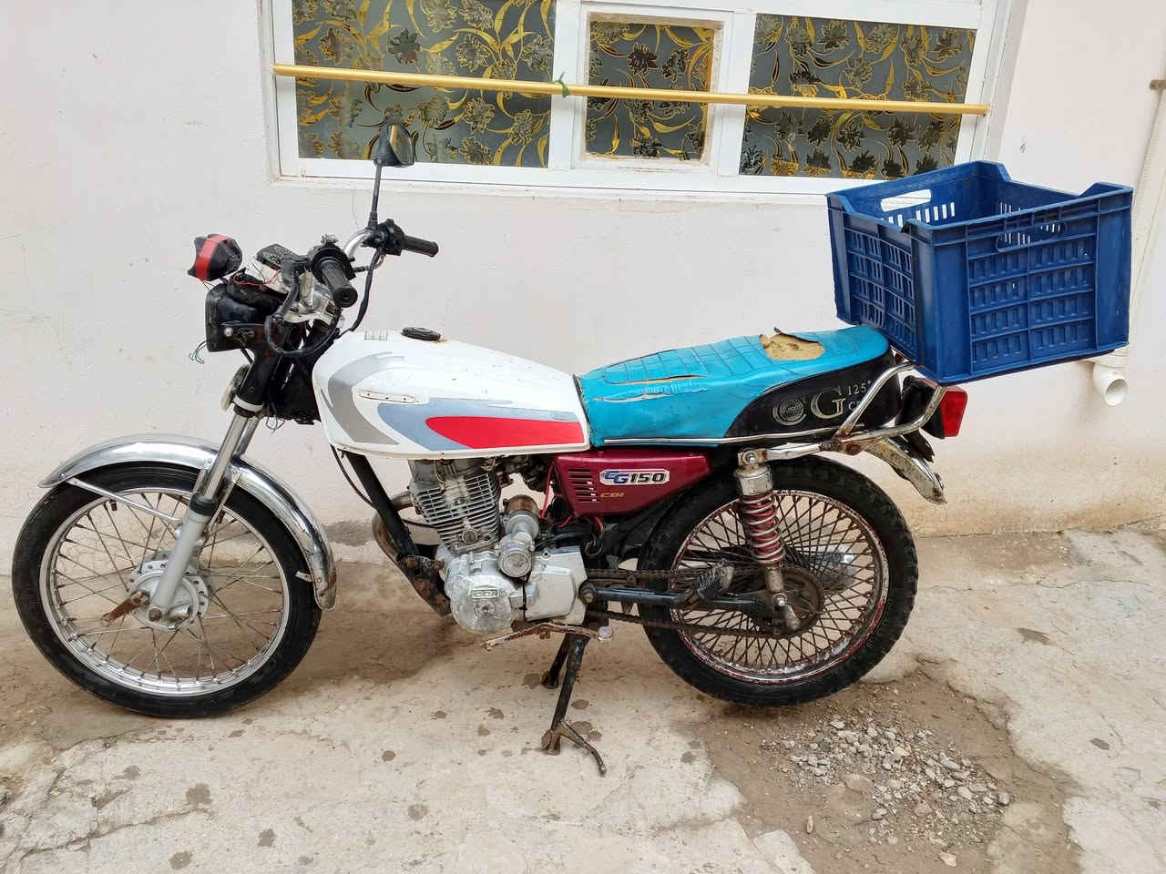 دراجه تايكر للبيع موديل 18 بدون اوراق بيها دخانه خفيفه السعر 200 وبيها مجال قليل بعقوبه تقاطع القدس رقم الهاتف***********
