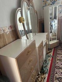 غرفة نوم • غرفة اخشاب • غرفة نوم مستعملة • غرفة نوم نظيفة • غرفة نوم ب...
