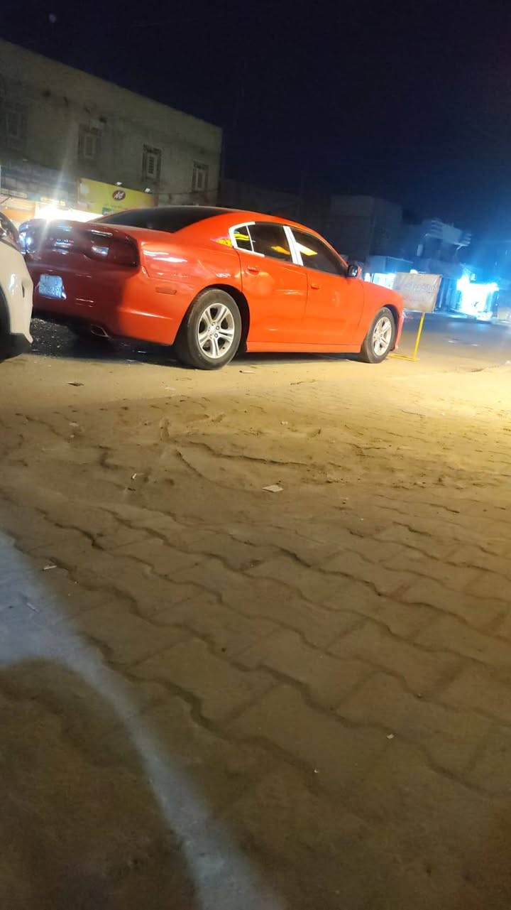 جارجر مديل 12 جاهزه على اخر حبابه رقم بغداد تغير لون سعر 125 وبيه مجال
مكانه نجف 

***********
