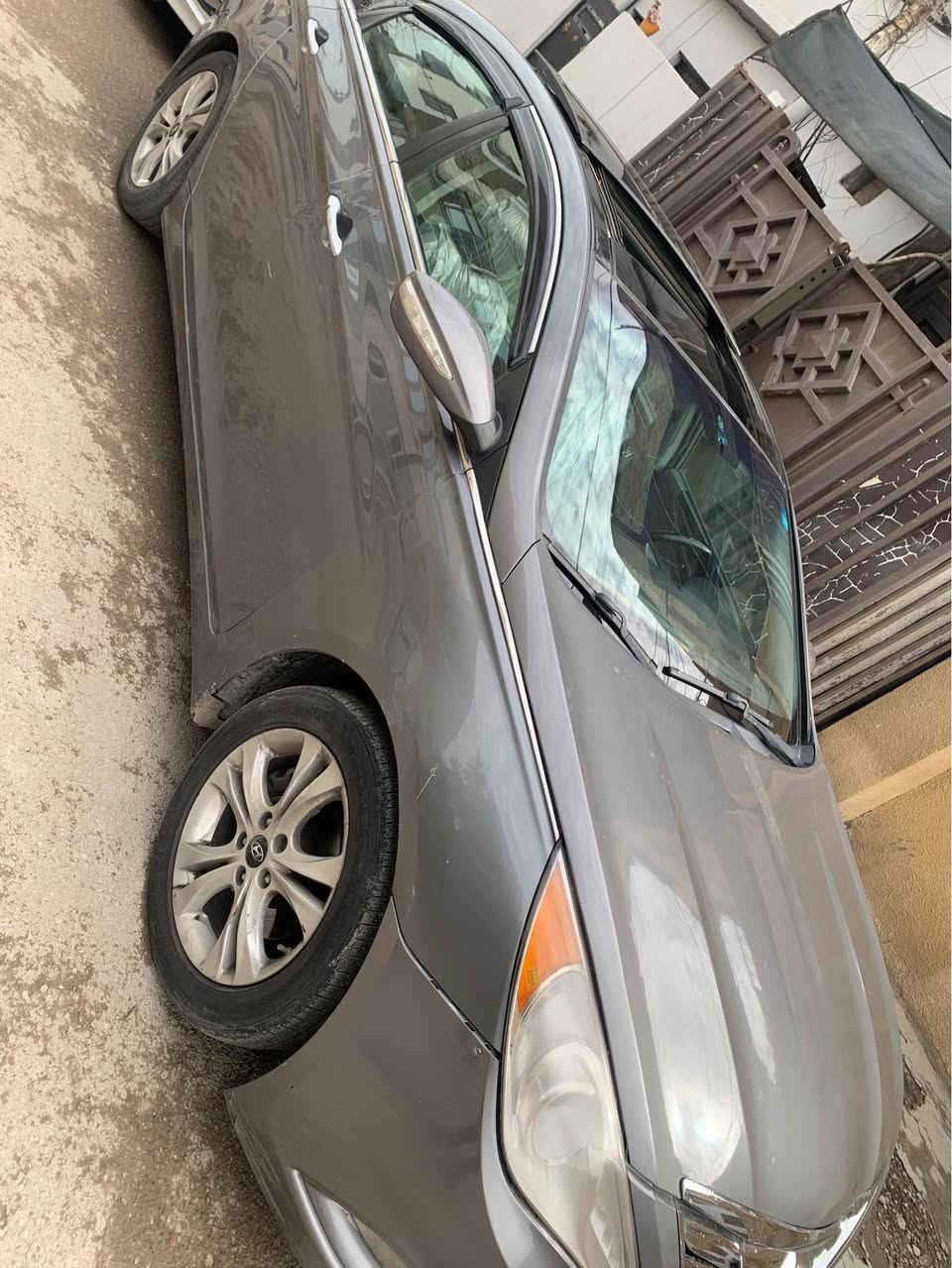 سوناتا وارد امريكي2012 فول لمتد بانوراما بصمة + بصمة ابواب بانوراما سونارها موجود ويا الصور رايدها ٩٥ وبيها مجال قليل مكان السيارة بغداد الدورة الاتصال على الرقم 
*********** ابو احمد 
شباب بدون زحمة اني مكلف لصديق بالنشر بغداد, العراق
