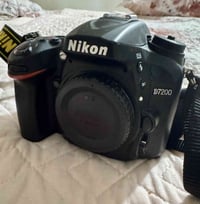 للبيع (Nikon D7200 كسر زيرو + عدستين + بكج ملحقات)  السلام عليكم..  لل...