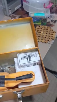 قطعة • بيها كسر • توصيل