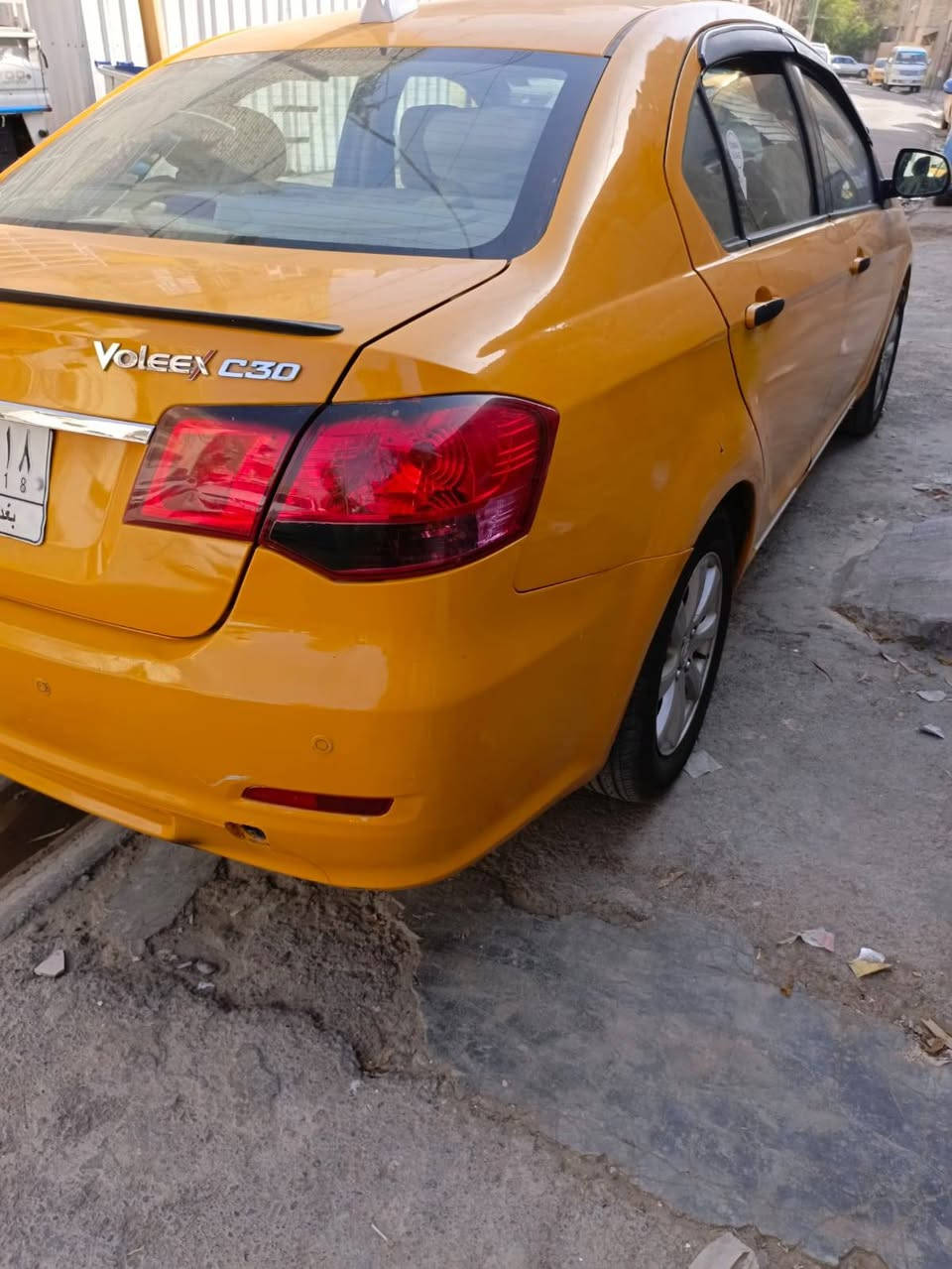 فولكس ٢٠١٣ سيارة بلادية مابيه لاتبديل لاطخة السعر ٤٥ العنوان بغداد ***********
