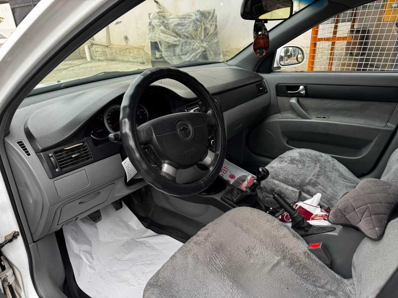 اوبترا موديل 2012 سنويه هزه رقم كوله جديد لحد 2030 سياره بسمي سياره كير عادي محرك 16 بيها 3 اماكن تعديل بارد بدون دواخل تايرات جديد لايت زينون سعره 82 بيها مجال بسيط
*********** كركوك, العراق
