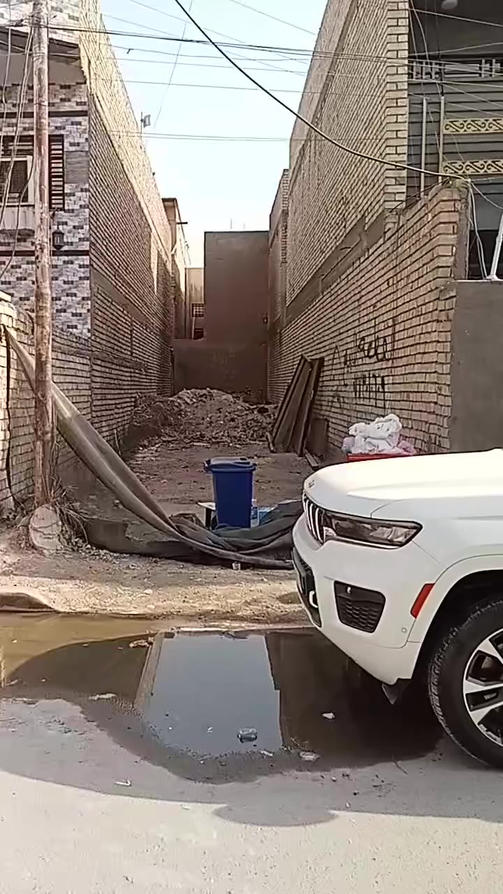 السلام عليكم
قطعه أرض للبيع 
حي الجهاد ديوان المخابرات 
الملحق 
الواجه (4)م
النزال(25)م
السعر 133 مليون 
للاستفسار الاتصال *********** أبو محمد
