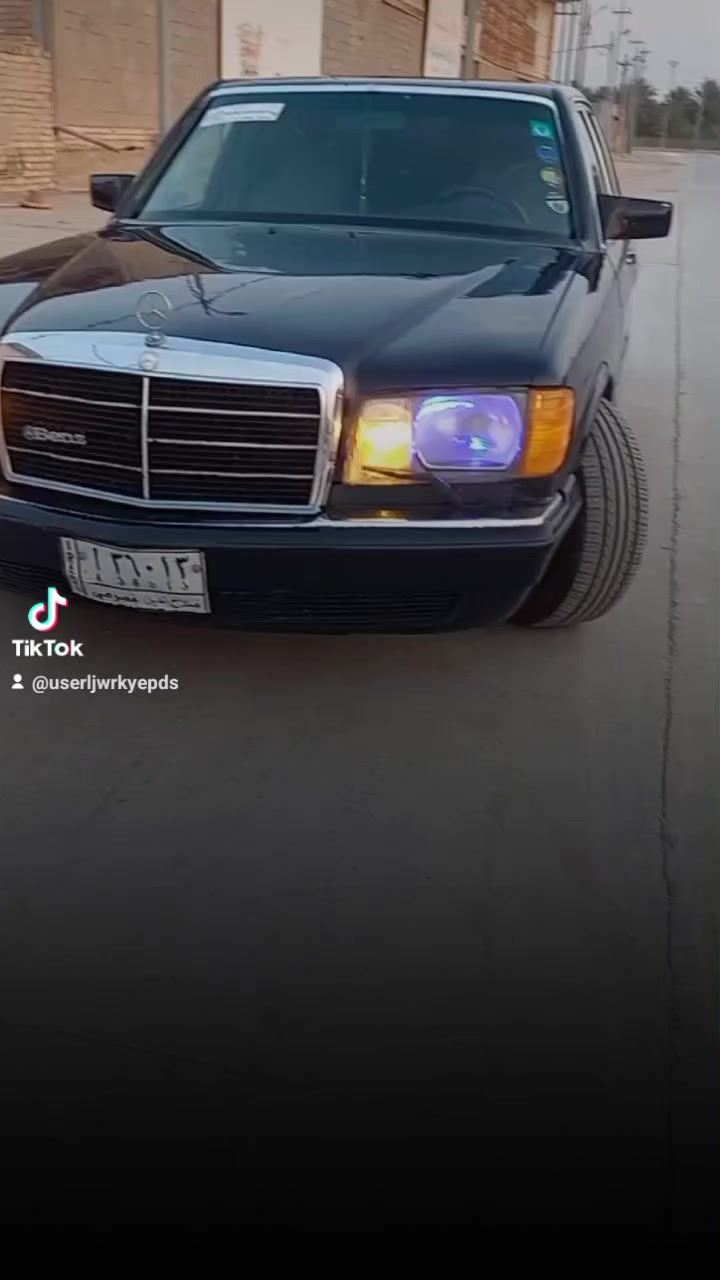 مارسيدس جامبو باب طويل محور مكينه وكير بطه 2500 موديل 89 رقم صلاح الدين سنويه لغايه 27  مصبوغه صبغ عام تخم تاير جديد باتري جديد 90 امبير اربع جام كهربائي سياره جاهزه السعر 55 وبيها مجال ***********
