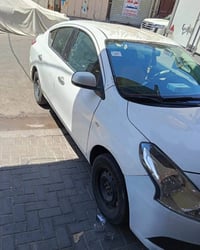 نيسان صني • مشيه ١٢٠ الف • حادث باب