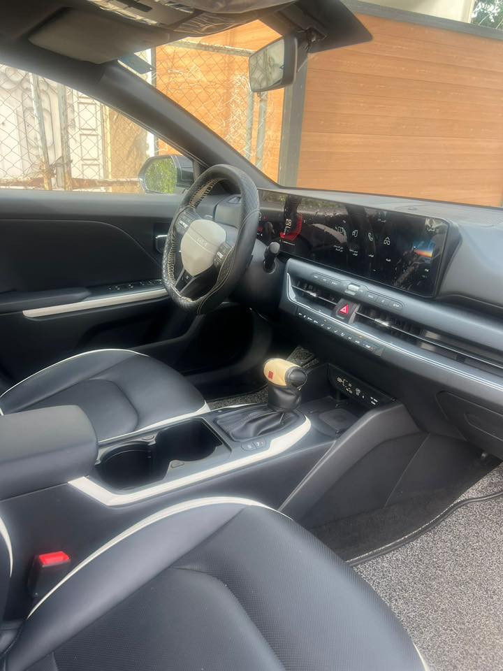 السلام عليكم اخوان للبيع K4 2025 خليجي بلاك اديشن ضمان الدوليه جي تي لاين فول الفول اعلى فئة ماشيه ٥ آلاف وشويه سيارة مكفوله كفاله عامه السعر 210 وبيه مجال للاستفسار الاتصال ***********
