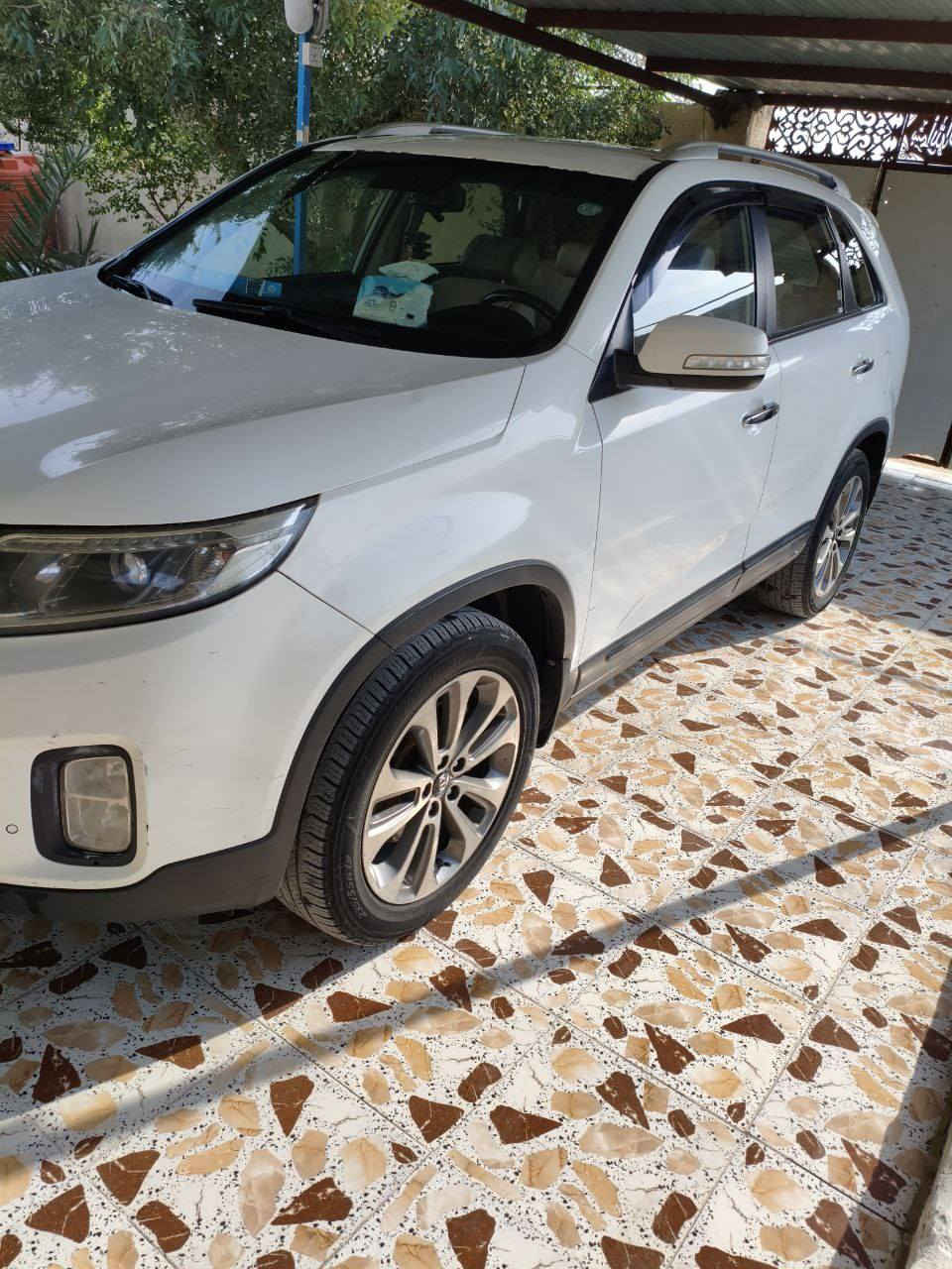 السلام عليكم
سورنتو للبيع موديل14خليجي 
سياره كفاله ضربه وصبغ
محرك4دوش
7راكب
تبريد3قطع
السياره باسمي رقم اربيل
هزه وسنويه اصدار جديد
العنوان:البصره الزبير
السعر: 165
للتواصل: ***********
